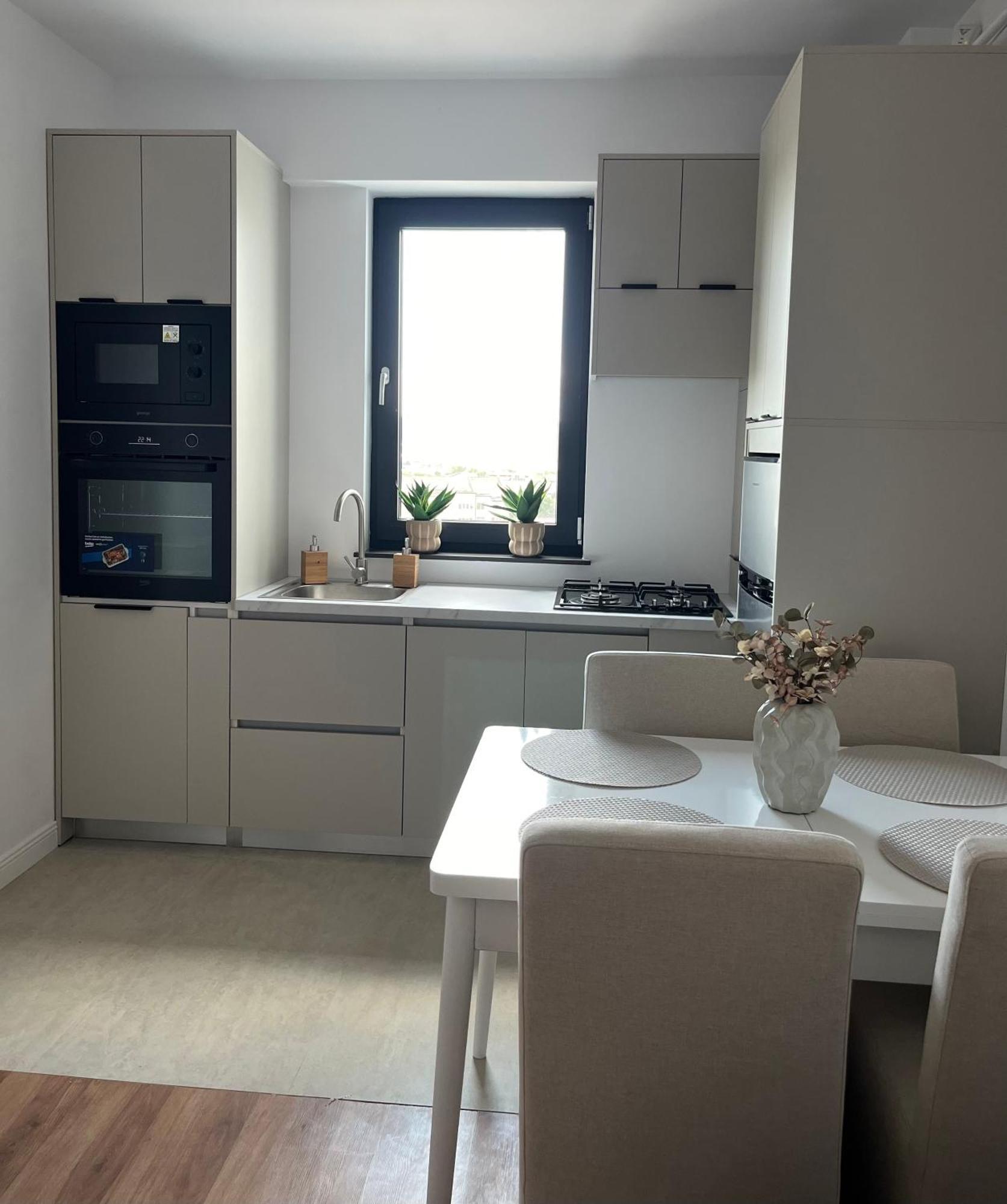 Apartament Nou Neo Tower Suceava Exterior photo